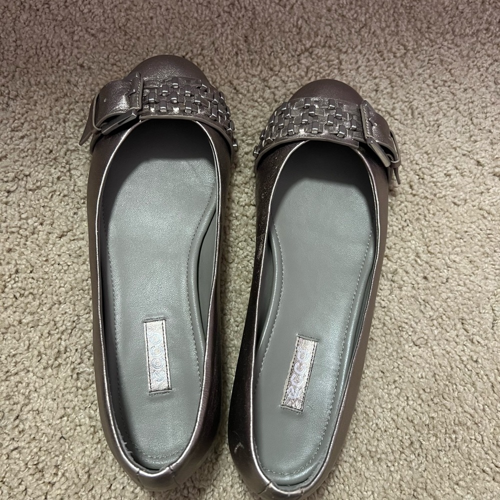Ecco flats dress shoes